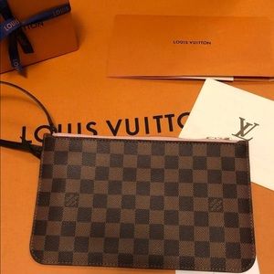 ❌ SOLD ❌ Louis Vuitton Neverfull Pouch